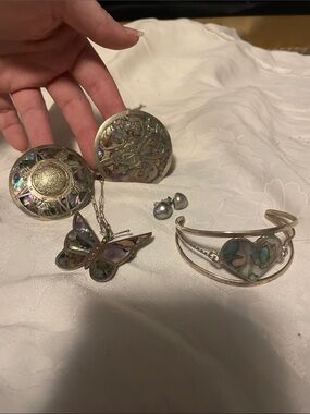 Iridescent Abalone Butterfly & Heart Bracelet Set With Broaches - Silver Tone